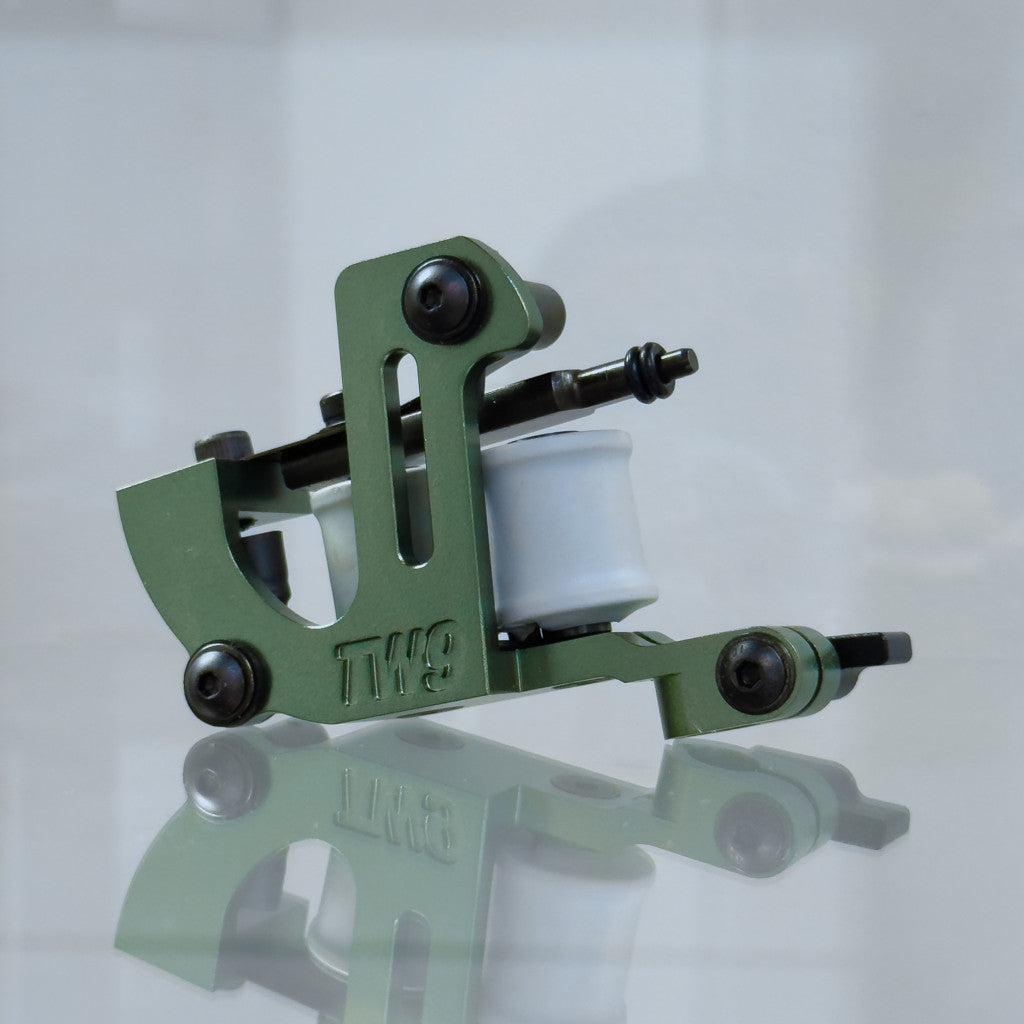 LEBA Fat One army green coil tattoo machine with clipcord connection